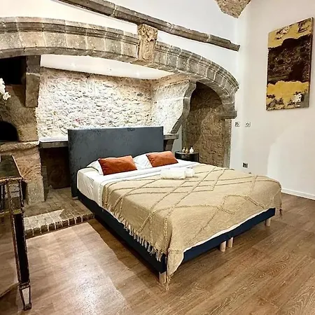 3 Maries - - Traboule Old Apartamento