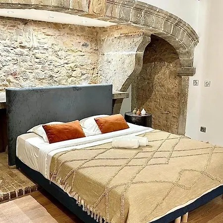 3 Maries - - Traboule Old * Lyon